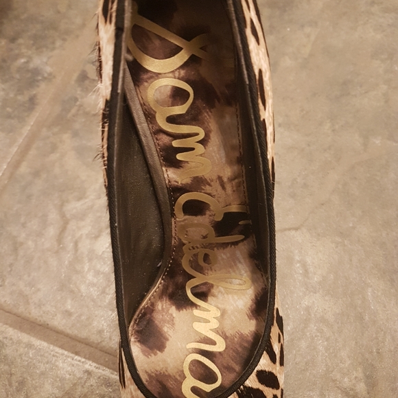 Leopard Print 4" High Heels - Picture 6 of 8